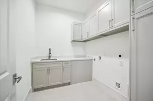 209 Sutton Row Pl, Houston, TX 77024 - Photo 14