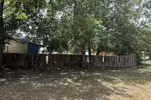 618 S 6th St, Kenedy, TX 78119 - Photo 30