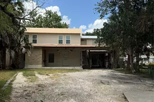 618 S 6th St, Kenedy, TX 78119 - Photo 32