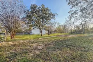 907 Westview Cir, Caldwell, TX 77836 - Photo 1
