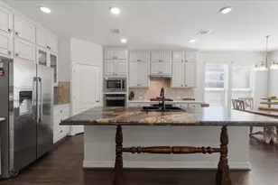 2077 Brookmont Dr, Conroe, TX 77301 - Photo 12