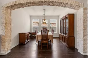 2077 Brookmont Dr, Conroe, TX 77301 - Photo 4