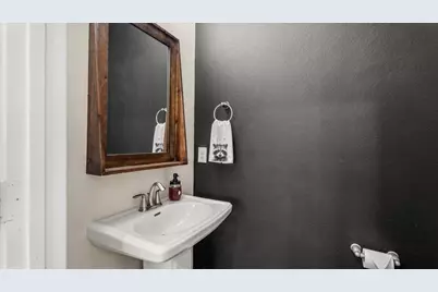 2077 Brookmont Drive, Conroe, TX 77301 - Photo 10