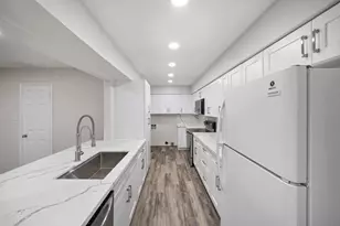 357 N Post Oak Ln, Houston, TX 77024 - Photo 6