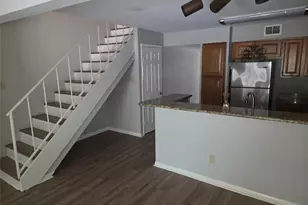 2425 Holly Hall St, Houston, TX 77054 - Photo 20