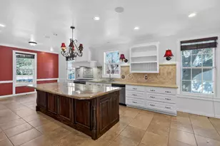 607 S Haswell Dr, Bryan, TX 77803 - Photo 8