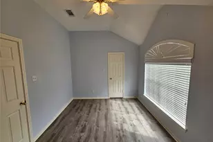 5739 Henniker Dr, Houston, TX 77041 - Photo 18