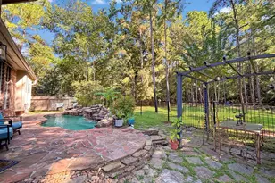 78 E Stockbridge Landing Circle, The Woodlands, TX 77382 - Photo 8