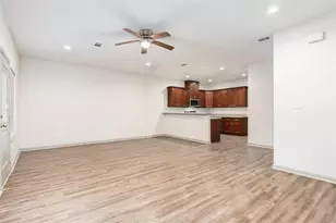910 Shady Ln, Conroe, TX 77301 - Photo 12
