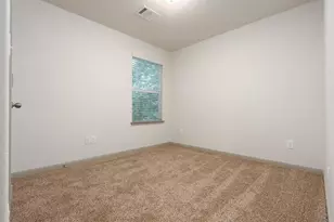 910 Shady Ln, Conroe, TX 77301 - Photo 16