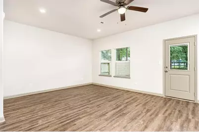 910 Shady Lane #B, Conroe, TX 77301 - Photo 10