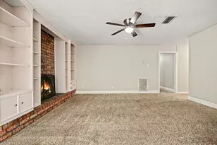 807 Voyager Dr, Houston, TX 77062 - Photo 6