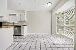 807 Voyager Dr, Houston, TX 77062 - Photo 8