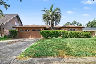 807 Voyager Dr, Houston, TX 77062 - Photo 1