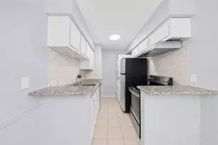 2100 Wilcrest Dr, Houston, TX 77042 - Photo 10