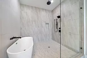 1714 Sedola Ln, Houston, TX 77055 - Photo 16