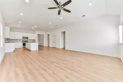 3014 King Oaks Street, Baytown, TX 77251 - Photo 10
