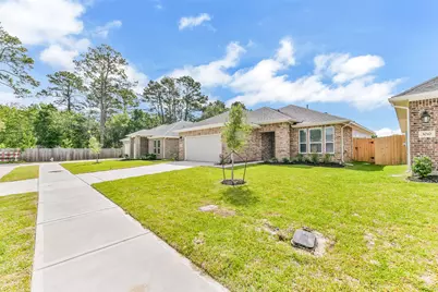 3014 King Oaks Street, Baytown, TX 77251 - Photo 2