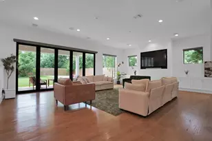 9115 Hammerly Blvd, Houston, TX 77080 - Photo 10