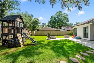 235 Wentworth Dr, West Columbia, TX 77486 - Photo 22