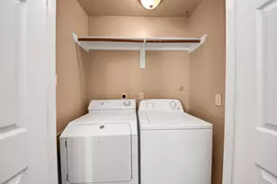 8130 Jutland Rd, Houston, TX 77033 - Photo 38