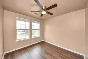 8130 Jutland Rd, Houston, TX 77033 - Photo 30