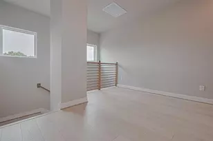 8933 Grovner Pl, Houston, TX 77055 - Photo 26