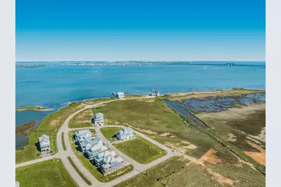 1638 Brown Pelican Bend, Galveston, TX 77554 - Photo 10