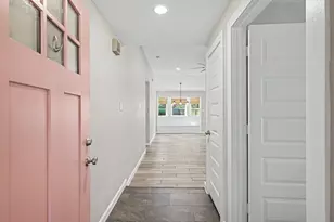 79 Fallshire Dr, The Woodlands, TX 77381 - Photo 2