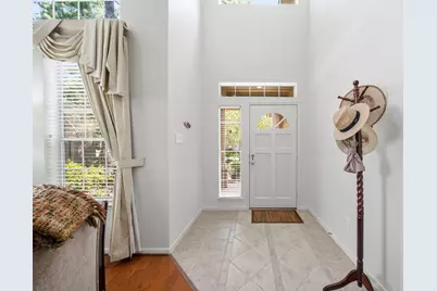96 E Lakeridge Drive, The Woodlands, TX 77381 - Photo 4