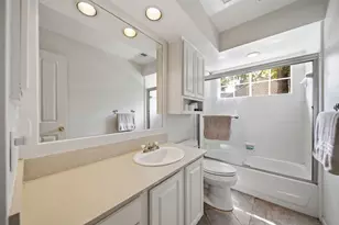 96 E Lakeridge Dr, The Woodlands, TX 77381 - Photo 28