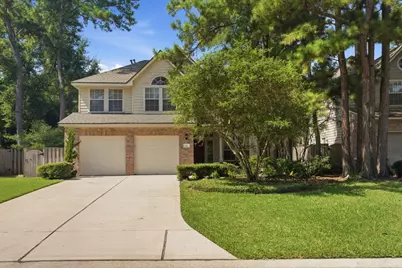 96 E Lakeridge Drive, The Woodlands, TX 77381 - Photo 1
