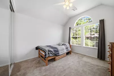 96 E Lakeridge Drive, The Woodlands, TX 77381 - Photo 26