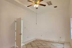 5027 Creekmont Dr, Houston, TX 77091 - Photo 20