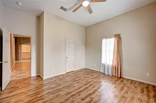 5027 Creekmont Dr, Houston, TX 77091 - Photo 14