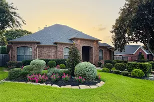 1710 Brooke Amber Cir, Deer Park, TX 77536 - Photo 2