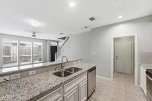 1507 Sutton St, Houston, TX 77006 - Photo 8