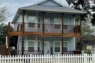 1018 S Booth Ln, Alvin, TX 77511 - Photo 1