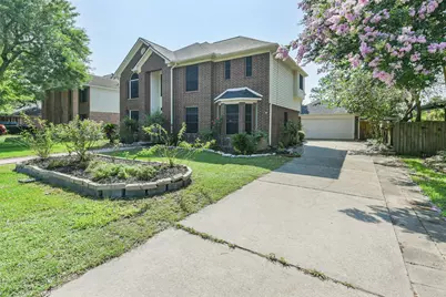2509 S Mission Circle, Friendswood, TX 77546 - Photo 2