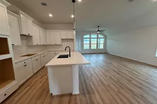 340 Magnolia Vw Dr, Pattison, TX 77423 - Photo 4
