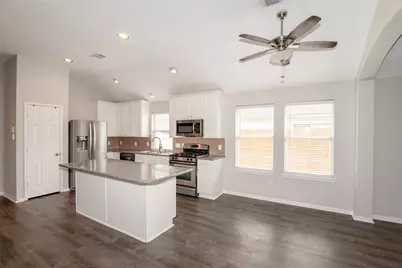 863 Sierra Brook Lane, League City, TX 77573 - Photo 8