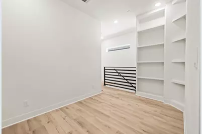 5102 Pershing Street #A-B, Houston, TX 77033 - Photo 12