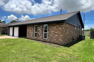 4143 Bermuda Dr, Pasadena, TX 77503 - Photo 2