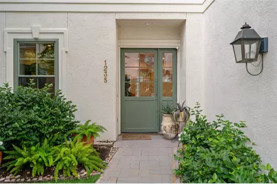 1235 Wynden Oaks Garden Drive, Houston, TX 77056 - Photo 2