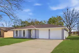 3120 Royal St, Baytown, TX 77521 - Photo 2
