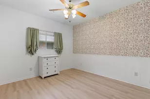 54 Tangerine Ct, Lake Jackson, TX 77566 - Photo 30