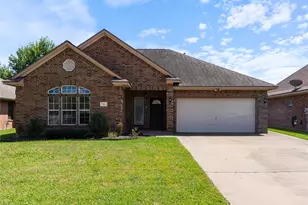 54 Tangerine Ct, Lake Jackson, TX 77566 - Photo 4