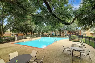 13374 Trail Hollow Dr, Houston, TX 77079 - Photo 32