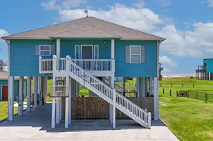 2010 Vista Dr, Crystal Beach, TX 77650 - Photo 2