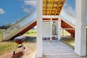 2010 Vista Dr, Crystal Beach, TX 77650 - Photo 8